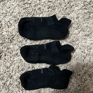 Feetures Womens performance socks SMALL